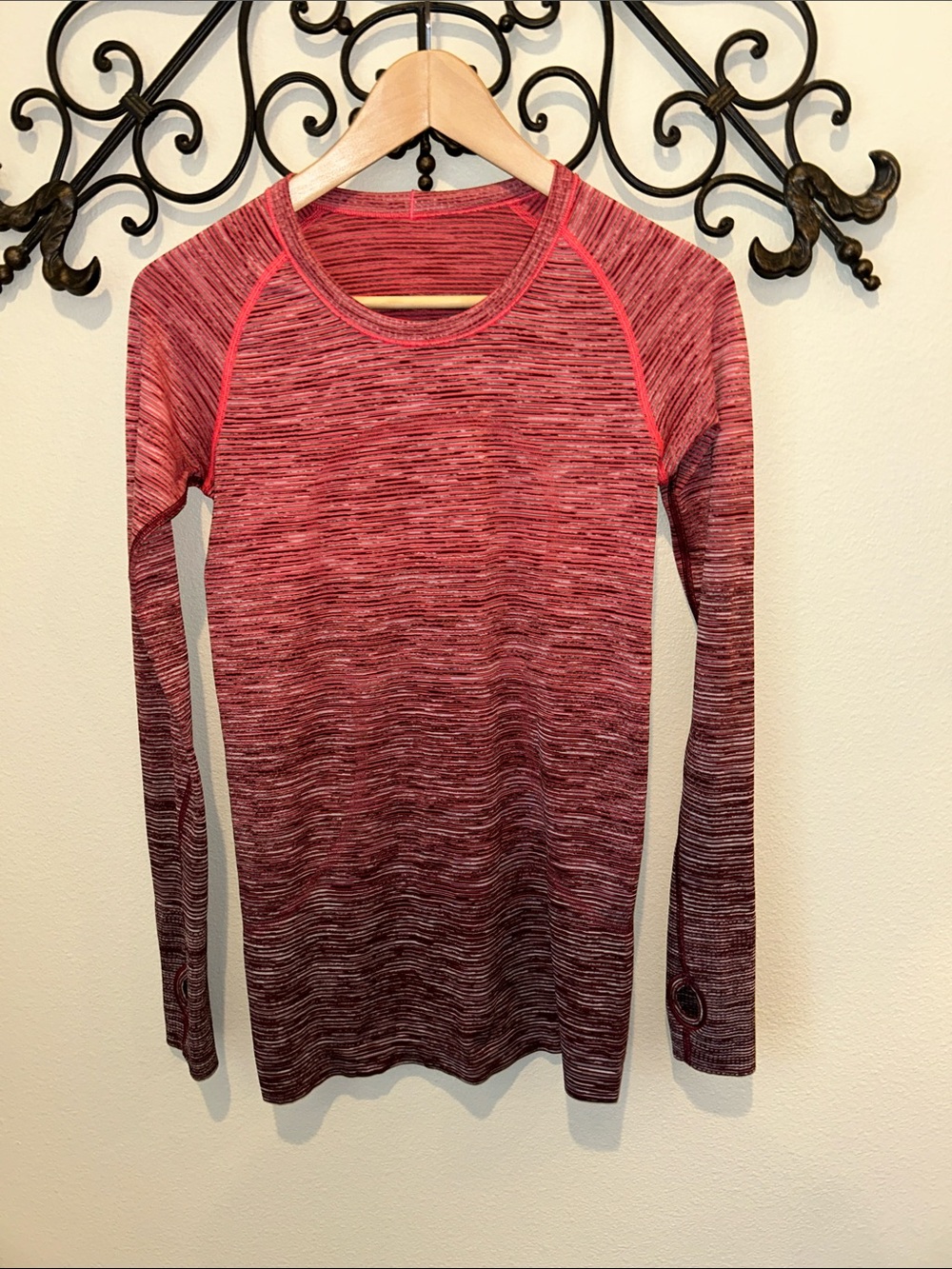 LULULEMON SWIFTLY TECH LONG SLEEVE CREW SIZE 6